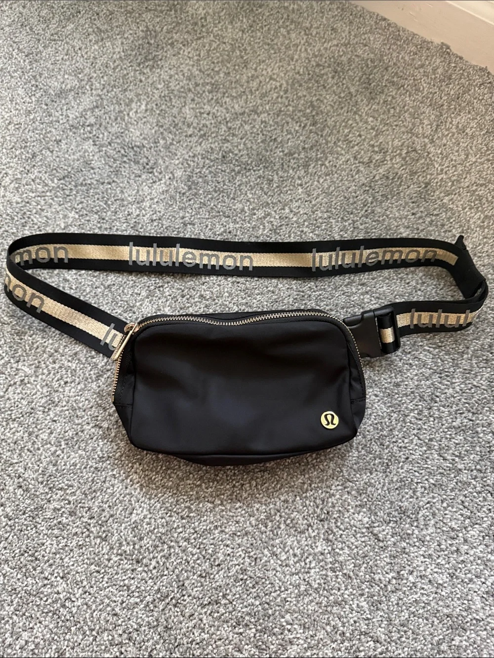 black and gold belt bag lululemon Everywhere Wordmark Crossbody 1L Never sacrifice comfort when you support the Vegas Golden Knights with this Everywhere Belt Bag lululemon athletica | Bags |